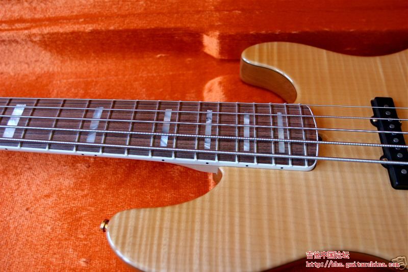 Fender Deluxe Jazz Bass V FMT 3.jpg